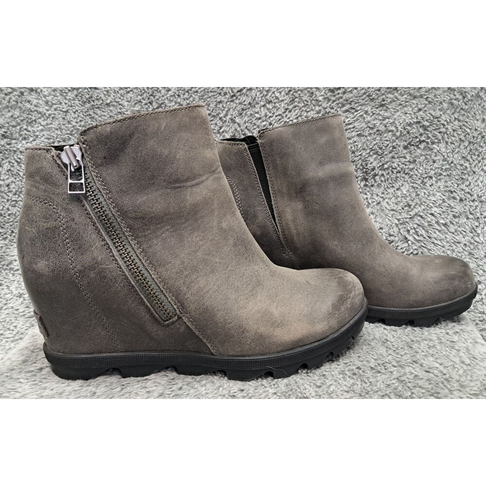 Sorel Joan of Arctic Boots Women's 9 Gray Nubuck Zip Lug Hidden Wedge Booties
